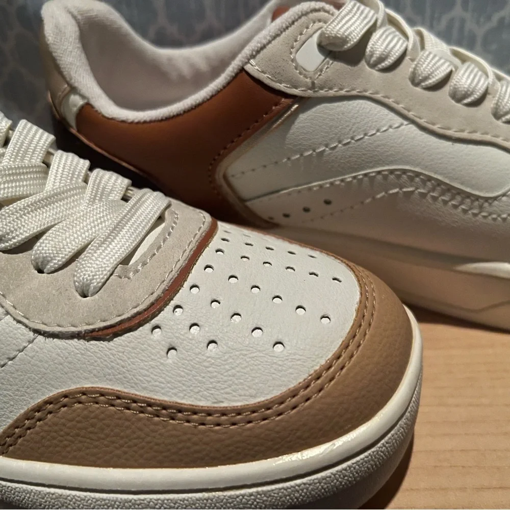 Stradivarius Brown Beige Sneakers 🤎 - Picture 3 of 11